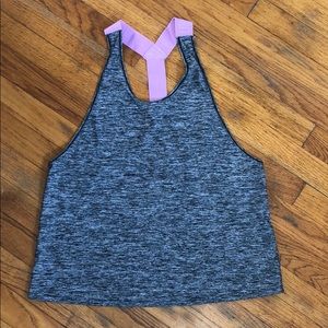 Women’s UA tank